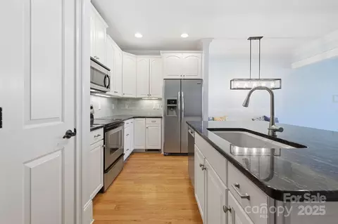 Kitchen - 329 Spring St, Davidson, NC 28036 photo 3 of 4