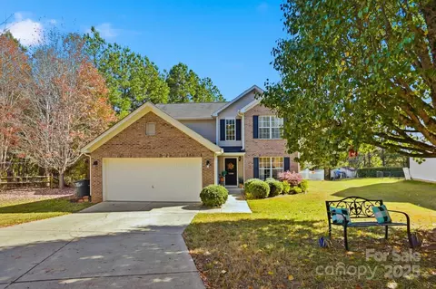7200 Cascading Pines Dr, Tega Cay, SC 29708