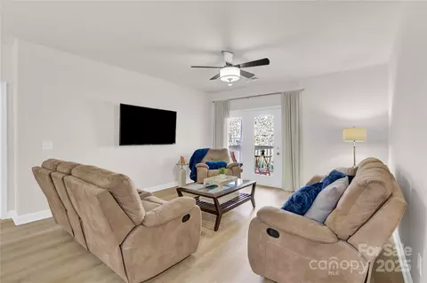 16348 Redstone Mountain Ln, Charlotte, NC 28277