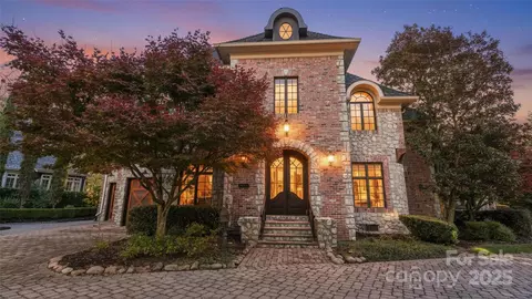 2310 La Maison Dr, Charlotte, NC 28226