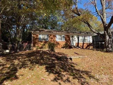 1012 Lewiston Ave, Charlotte, NC 28208