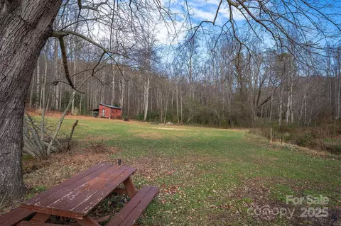 99999 Walker Cove Rd, Black Mountain, NC 28711