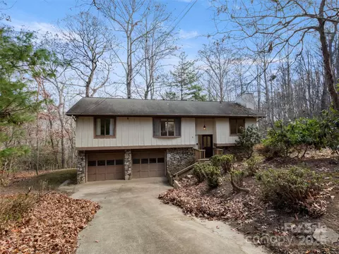 73 Oakmont Dr, Fairview, NC 28730