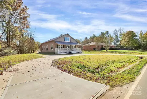 12300 Caldwell Rd, Charlotte, NC 28213