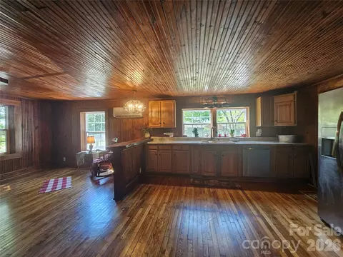 Kitchen - 114 Beacon Hl, Ellenboro, NC 28040 photo 4 of 4