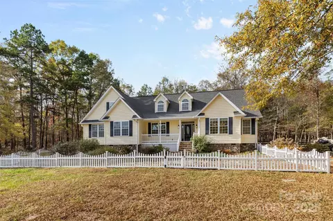 2159 Quiet Cove Ln, Stanfield, NC 28163