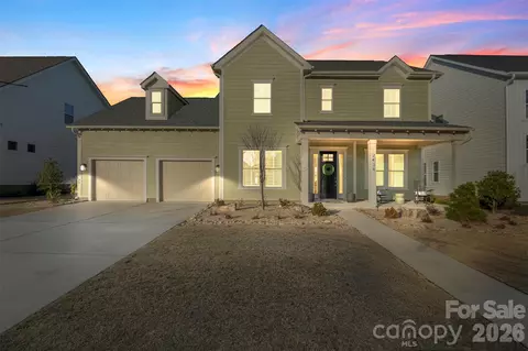 2434 Paddlers Cove Dr, Clover, SC 29710