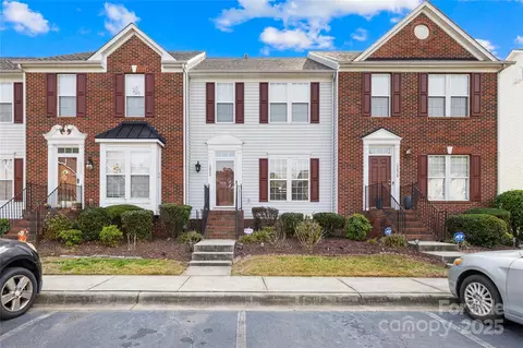 10842 Garden Oaks Ln, Charlotte, NC 28273