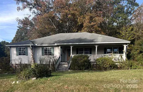540 Old Haw Creek Rd, Asheville, NC 28805