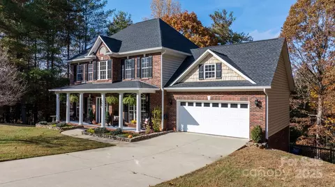 5665 Crown Ter, Hickory, NC 28601