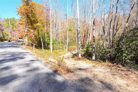 99999 Long Branch Rd, Swannanoa, NC 28778