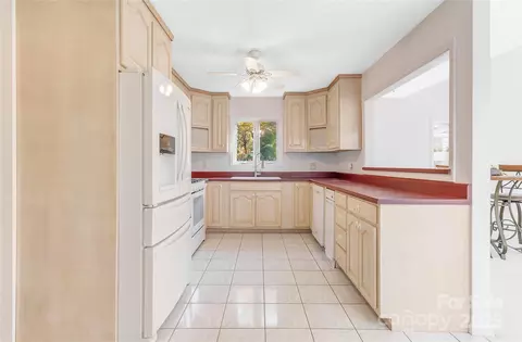 Kitchen - 130 Grapevine Ln, Tryon, NC 28782 photo 1 of 2