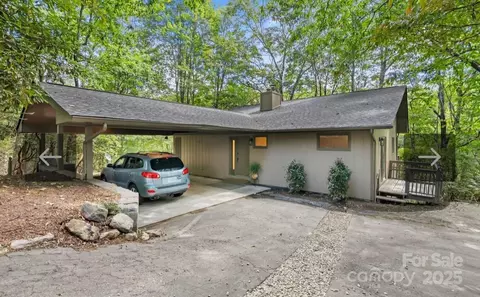 107 Amakola Ct, Brevard, NC 28712