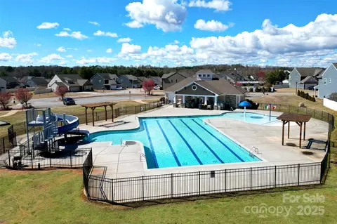 Exterior - 3168 Delaware Dr, Denver, NC 28037 photo 5 of 8