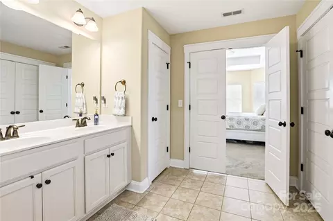 Entry Way - 3168 Delaware Dr, Denver, NC 28037 photo 3 of 3