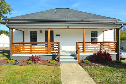 62 Fourth St, Cramerton, NC 28032