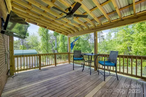 Exterior - 111 Baxter St, Morganton, NC 28655 photo 2 of 4