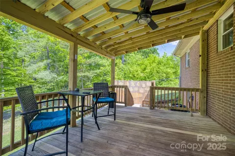 Exterior - 111 Baxter St, Morganton, NC 28655 photo 1 of 4