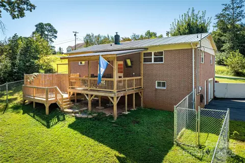 Exterior - 111 Baxter St, Morganton, NC 28655 photo 4 of 4