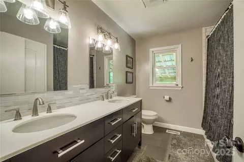 Bath - 111 Baxter St, Morganton, NC 28655 photo 1 of 2