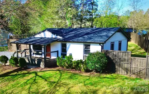 95 Loeb Dr, Brevard, NC 28712