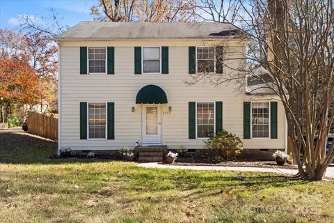 2042 Killarney Pl, Charlotte, NC 28262