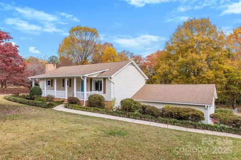 147 Sundown Rd, Mooresville, NC 28117