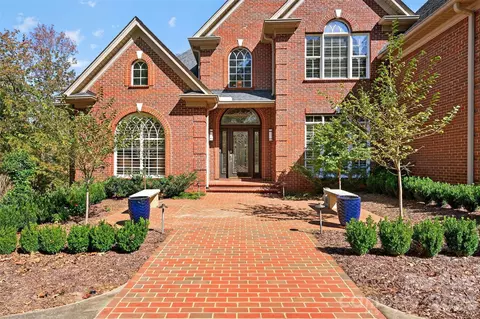 823 Inverness Cir, Spartanburg, SC 29306