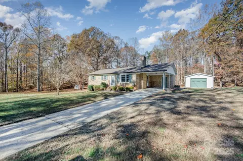 128 Oakley Dr, Gastonia, NC 28052