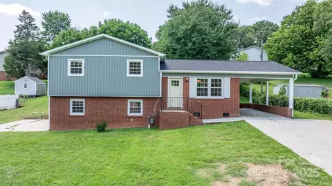 204 Shannonbrook Dr, Newton, NC 28658