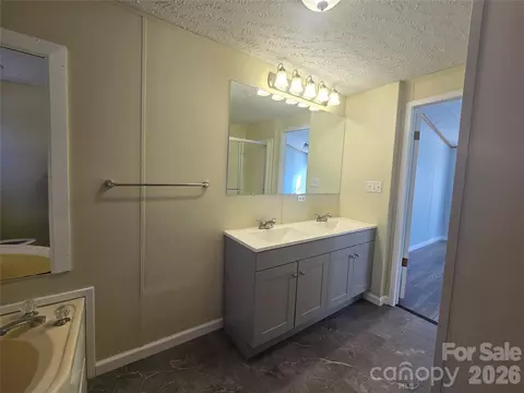 71 London Ln, Clyde, NC 28721 photo 24