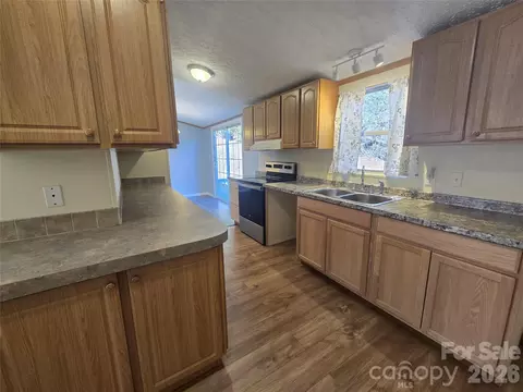 71 London Ln, Clyde, NC 28721 photo 11
