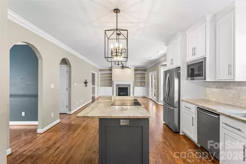 1131 38th Ne Ave NE, Hickory, NC 28601