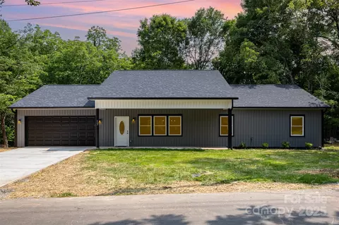 627 W Main Ext, Lincolnton, NC 28092