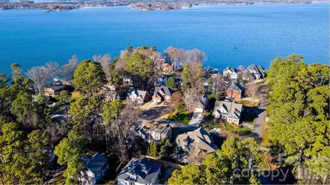 21410 Pinecrest Pl, Cornelius, NC 28031