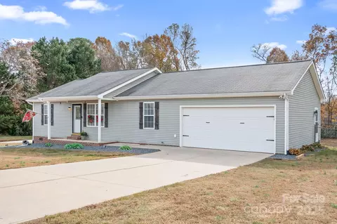 124 Caribou Dr, Statesville, NC 28625