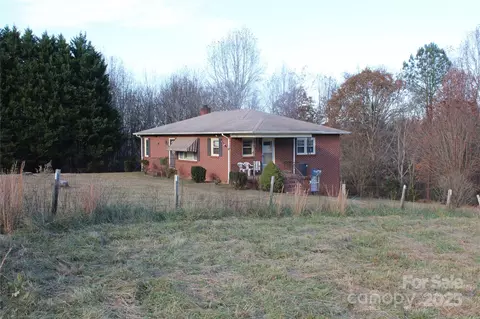 1761 Dearborn Street Ext, Morganton, NC 28655 photo 7