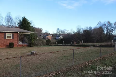 1761 Dearborn Street Ext, Morganton, NC 28655 photo 8