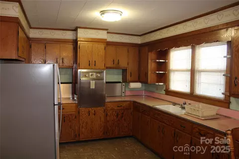 1761 Dearborn Street Ext, Morganton, NC 28655 photo 23