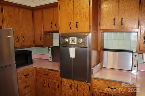 1761 Dearborn Street Ext, Morganton, NC 28655 photo 24