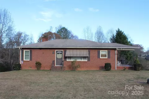 1761 Dearborn Street Ext, Morganton, NC 28655 photo 2