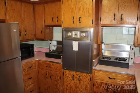 1761 Dearborn Street Ext, Morganton, NC 28655 photo 25