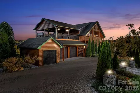 138 Silver Tree Ln, Lake Lure, NC 28746