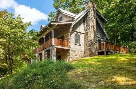 113 Mountain Cove Rd, Waynesville, NC 28786