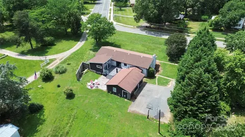 9808 Washam Potts Rd, Cornelius, NC 28031