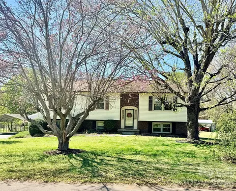 2570 Raintree St, Connelly Springs, NC 28612
