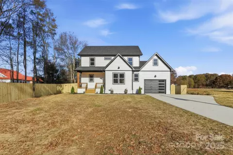 1709 Timber Lane Dr, Monroe, NC 28110