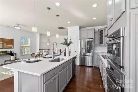 Kitchen - 214 Butterfly Pl, Fort Mill, SC 29708 photo 2 of 4