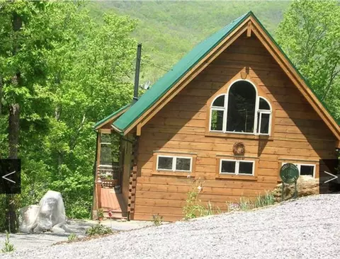 141 Maryland Pl, Black Mountain, NC 28711