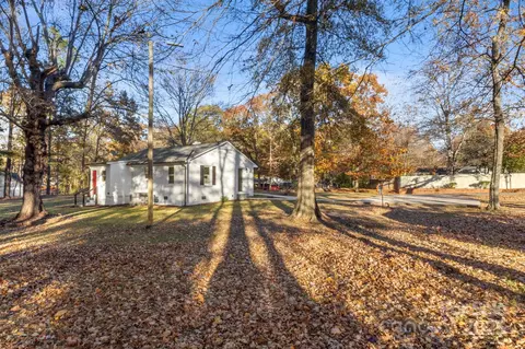 Exterior - 1978 Powell Ave, Lancaster, SC 29720 photo 6 of 8